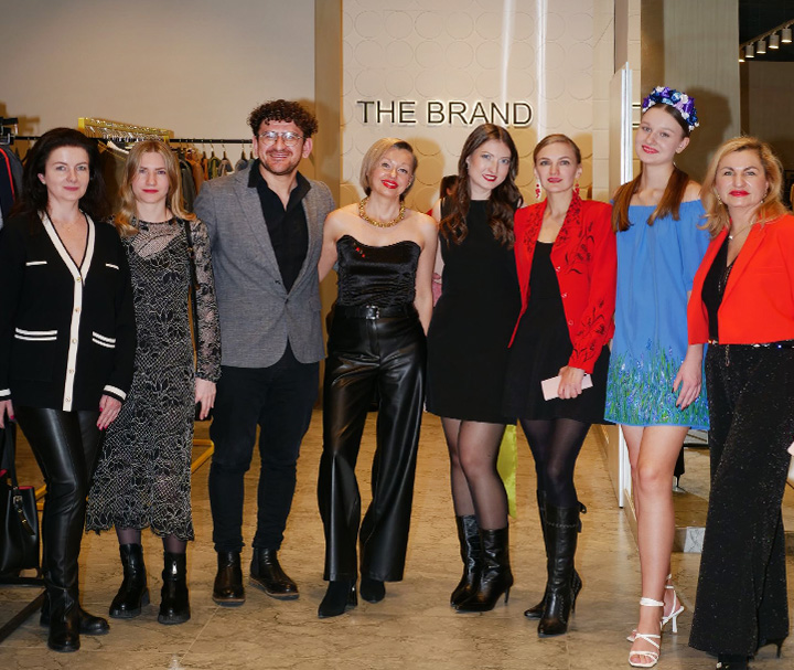 Магия красок Катрины Рэй: где мода встречается с искусством