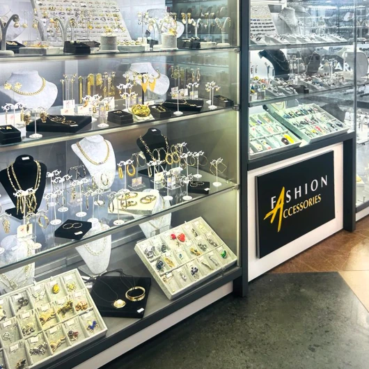 Магазин стильных аксессуаров Fashion Accessories открылся в ТРЦ «ЧЕРВЕНСКИЙ»